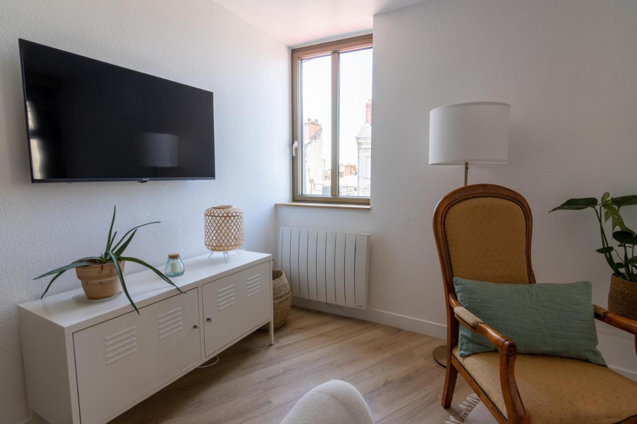 Appartement Duplex Saumur Centre, Refait A Neuf, A Proximite Du Chateau Luaran gambar